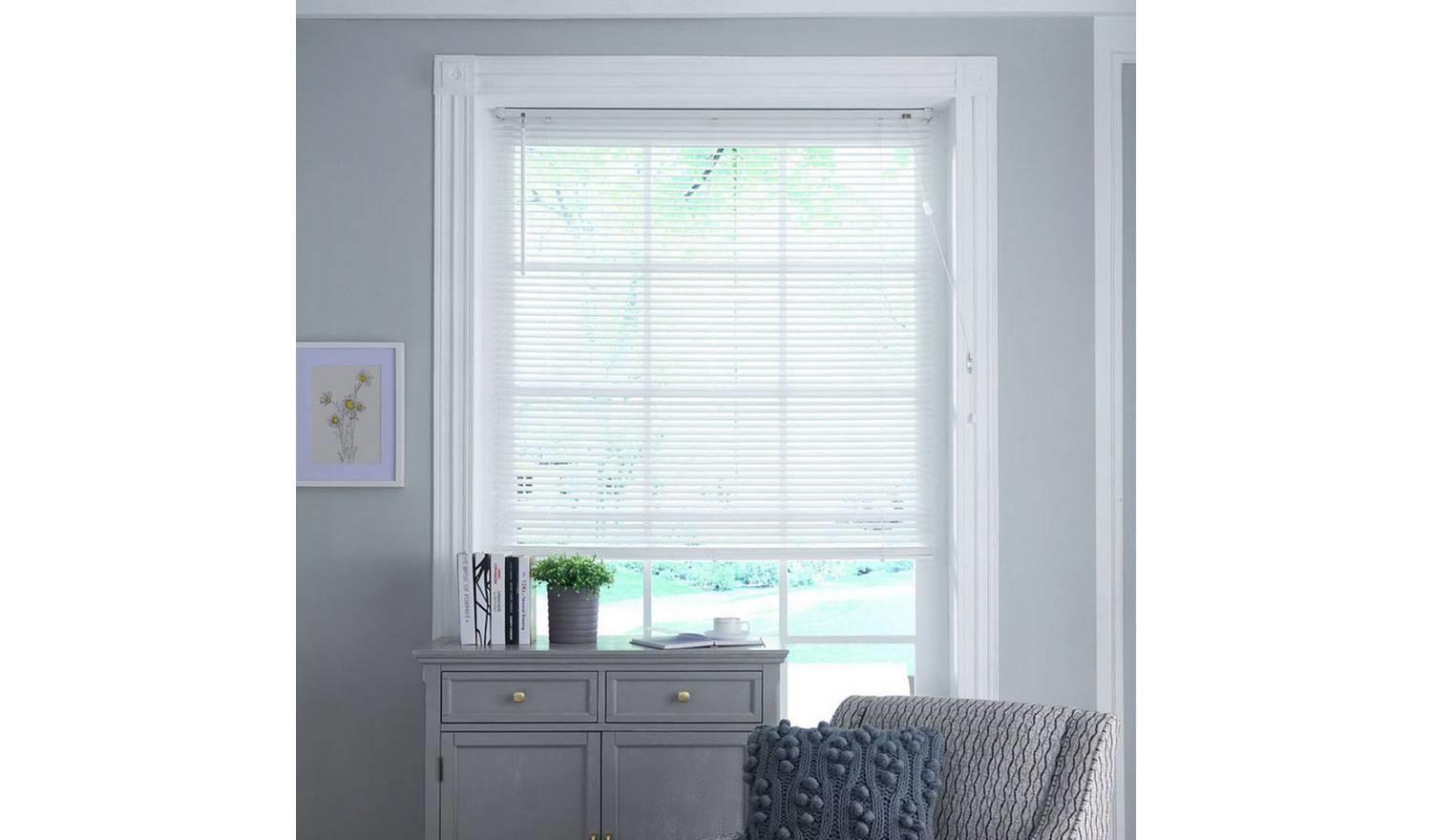 Little Book Basswood White 25mm Venetian Blind 150x160cm Light Filter